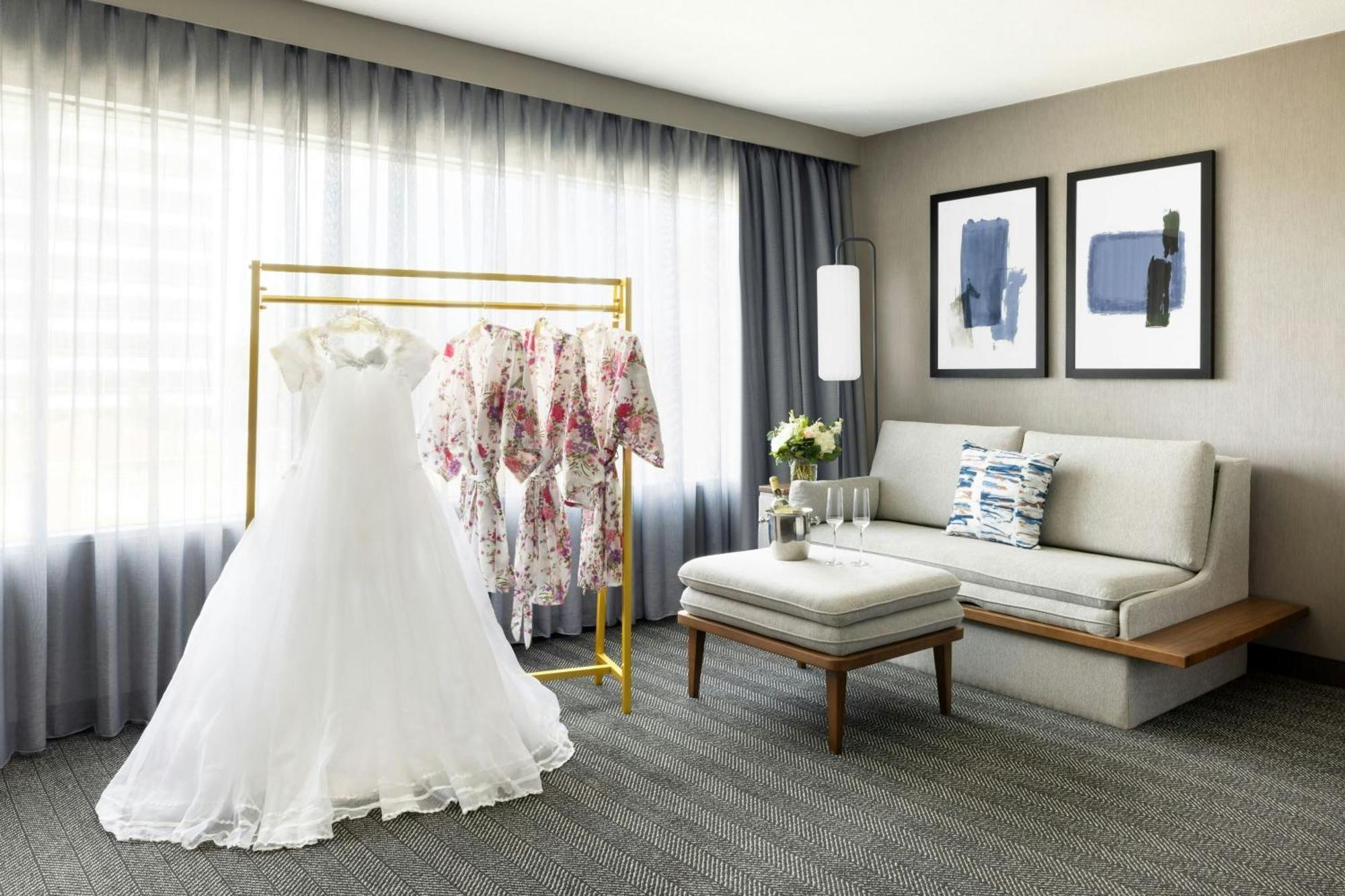 Courtyard By Marriott Los Angeles Woodland Hills Экстерьер фото