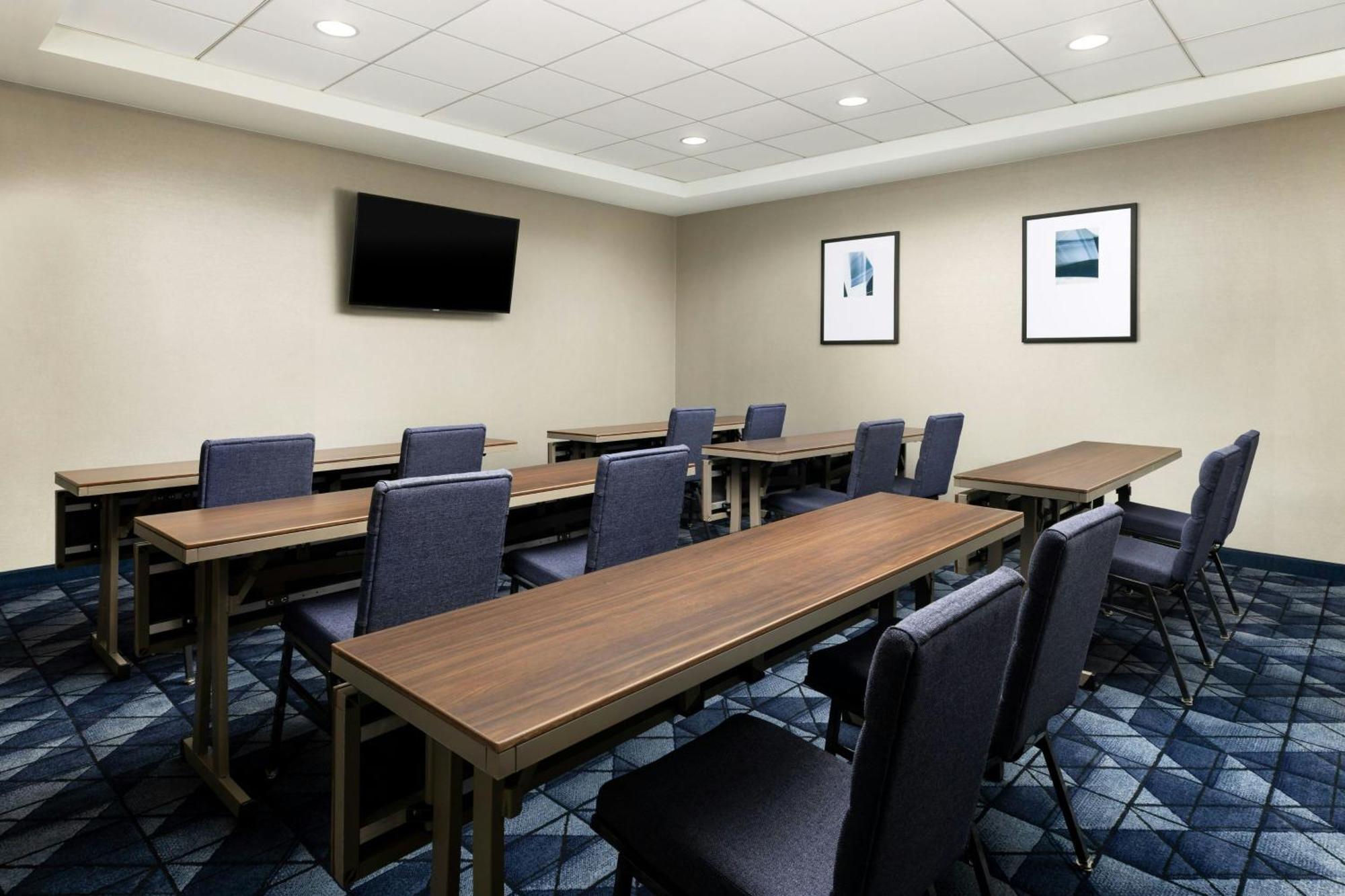 Courtyard By Marriott Los Angeles Woodland Hills Экстерьер фото