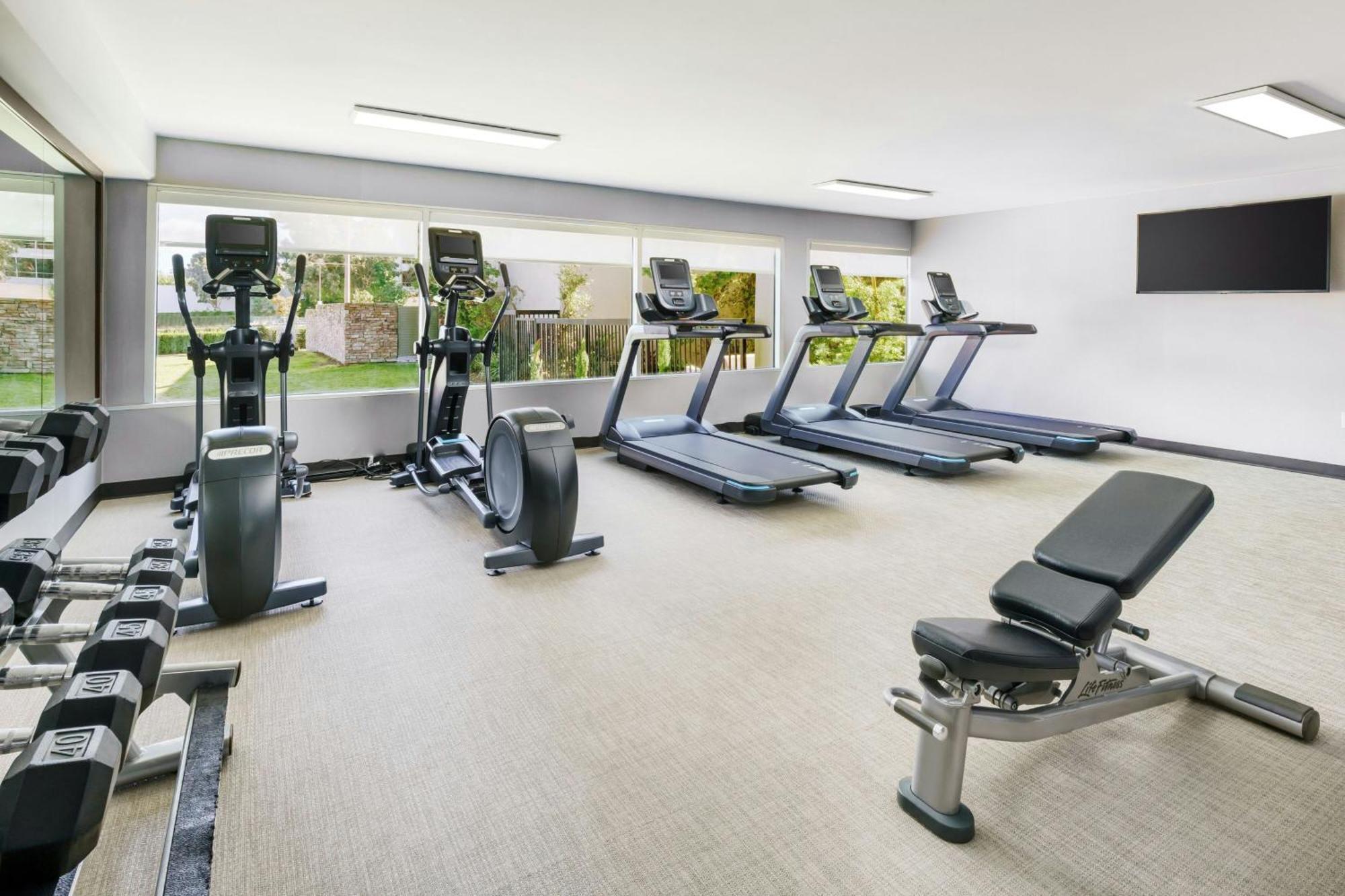 Courtyard By Marriott Los Angeles Woodland Hills Экстерьер фото