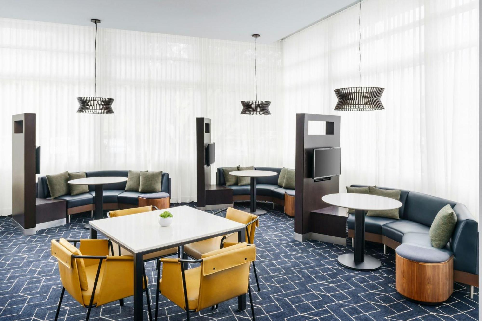 Courtyard By Marriott Los Angeles Woodland Hills Экстерьер фото