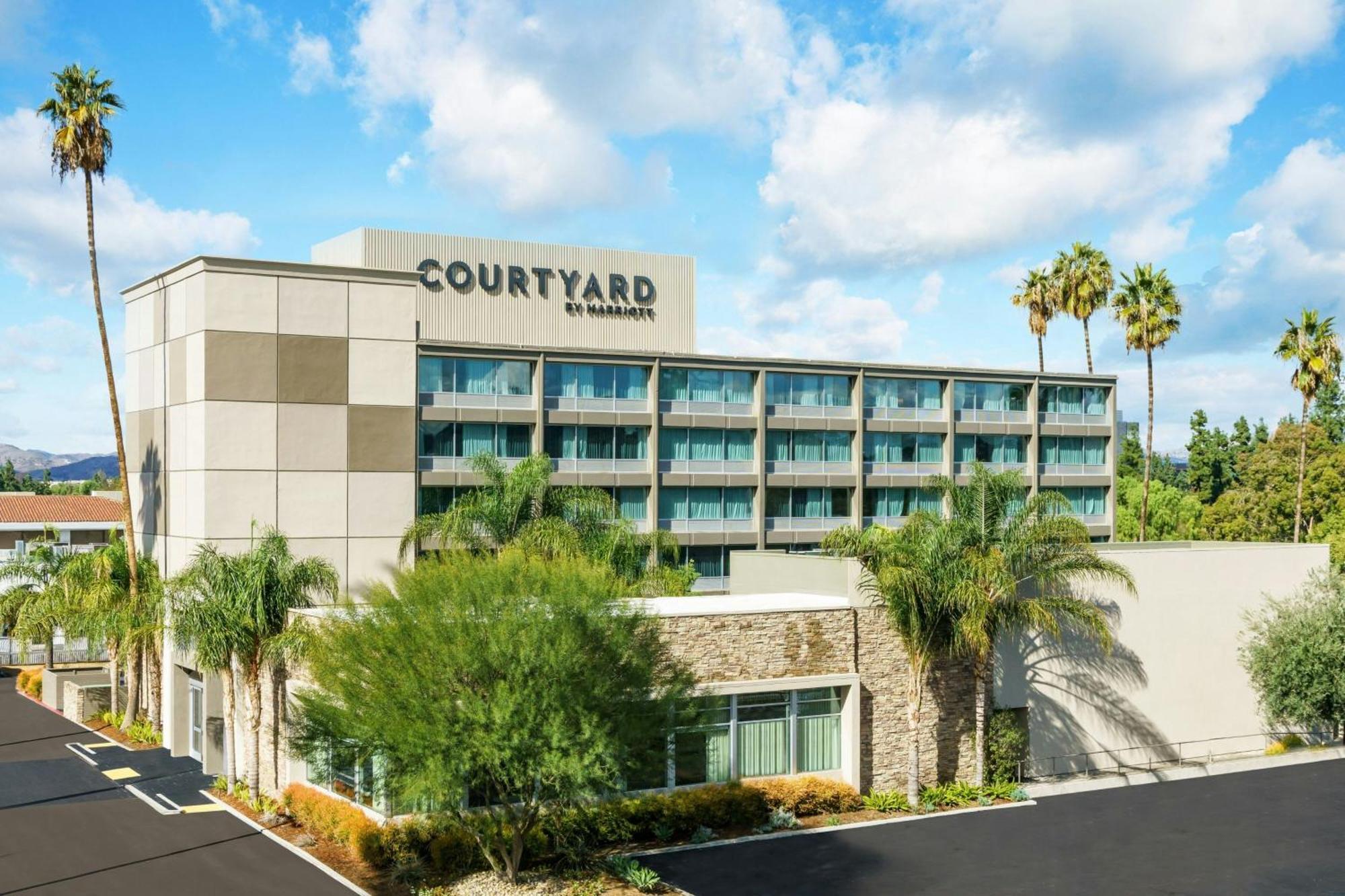 Courtyard By Marriott Los Angeles Woodland Hills Экстерьер фото