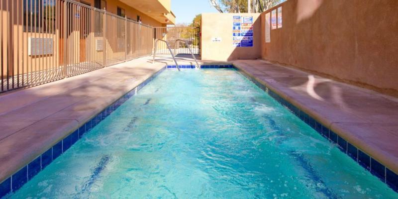 Courtyard By Marriott Los Angeles Woodland Hills Экстерьер фото
